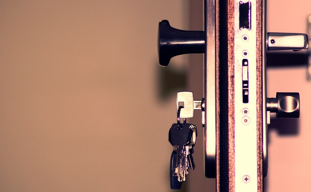 dveře, zámek, klíče